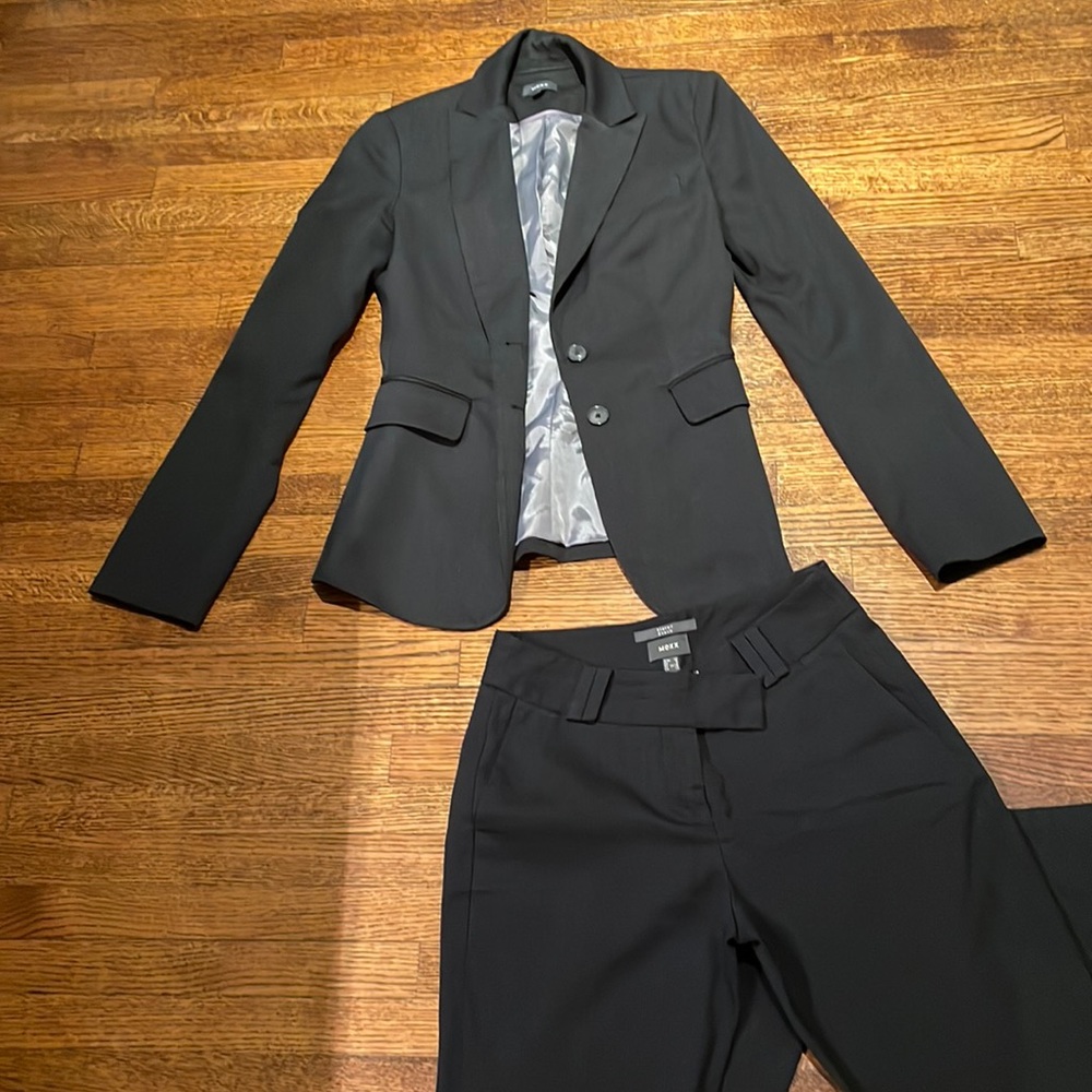 Mexx 2 piece women’s dark navy blue blazer / pant suit set - size CA32 / XXS